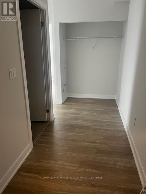 












4011 - 430 SQUARE ONE DRIVE

,
Mississauga,




Ontario
L5B0L6

