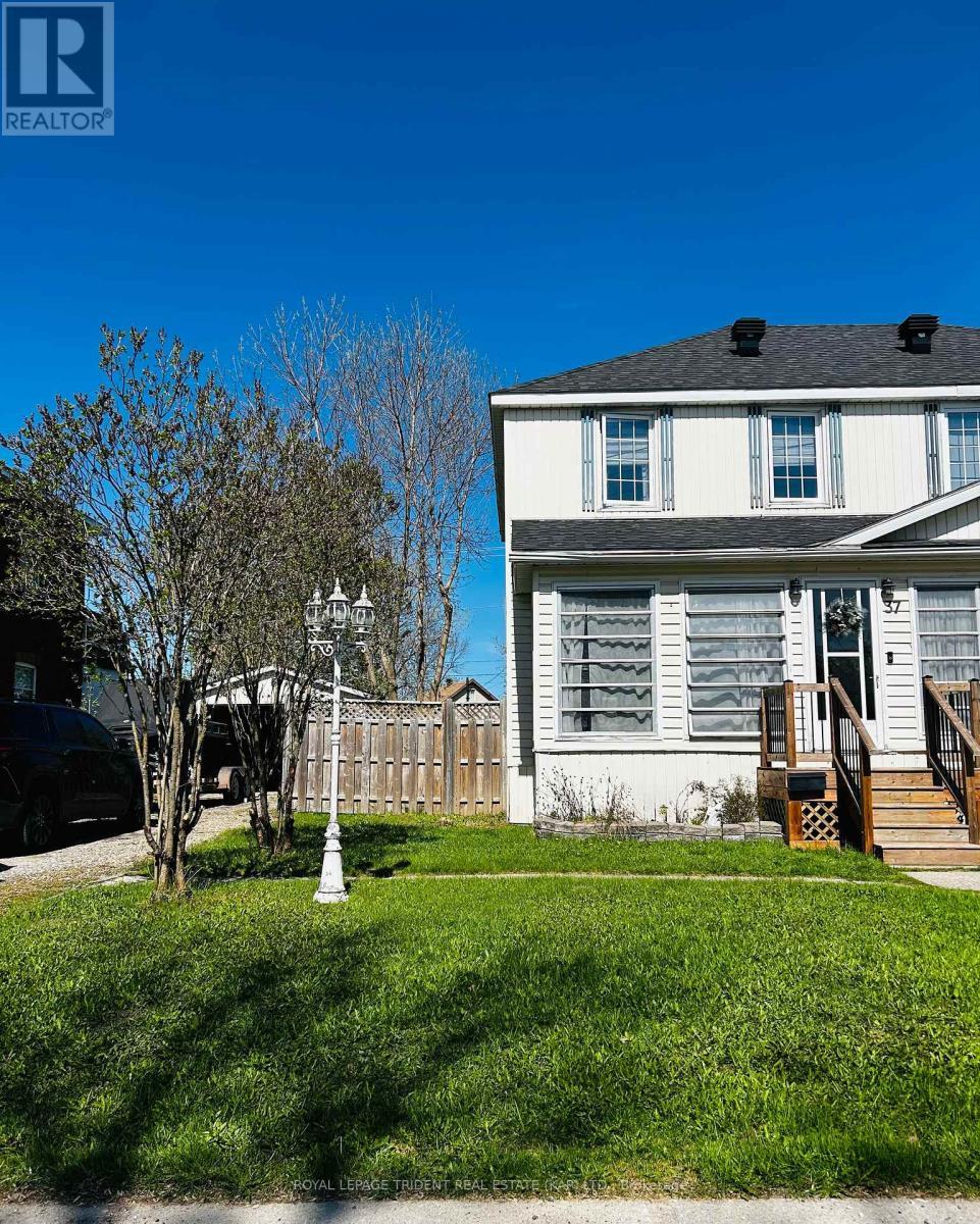 












37 MUNDY AVENUE

,
Kapuskasing,




Ontario
P5N1R1

