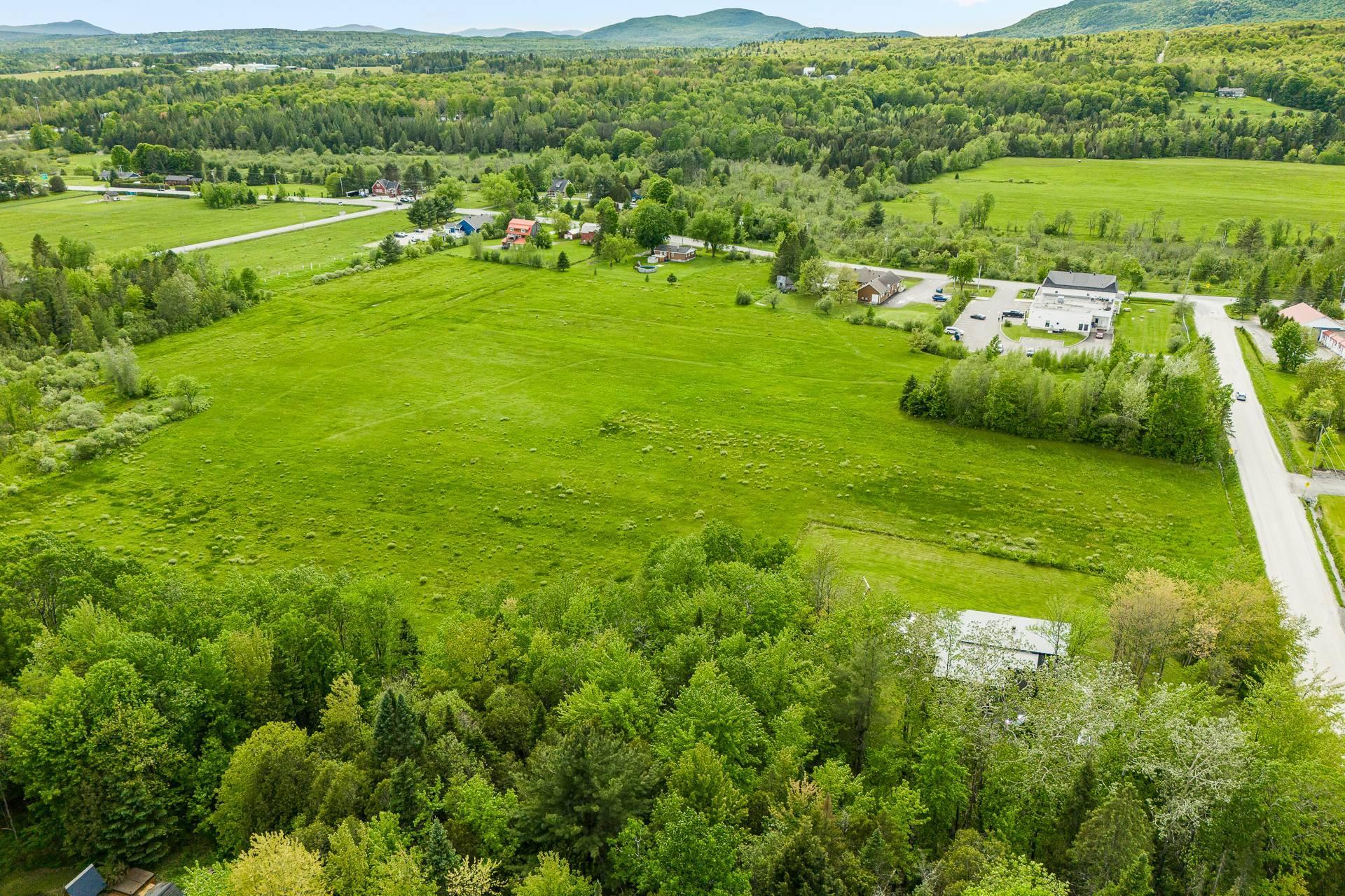 












Ch. de la Rivière-aux-Cerises

,
Magog,







QC
J1X3W3

