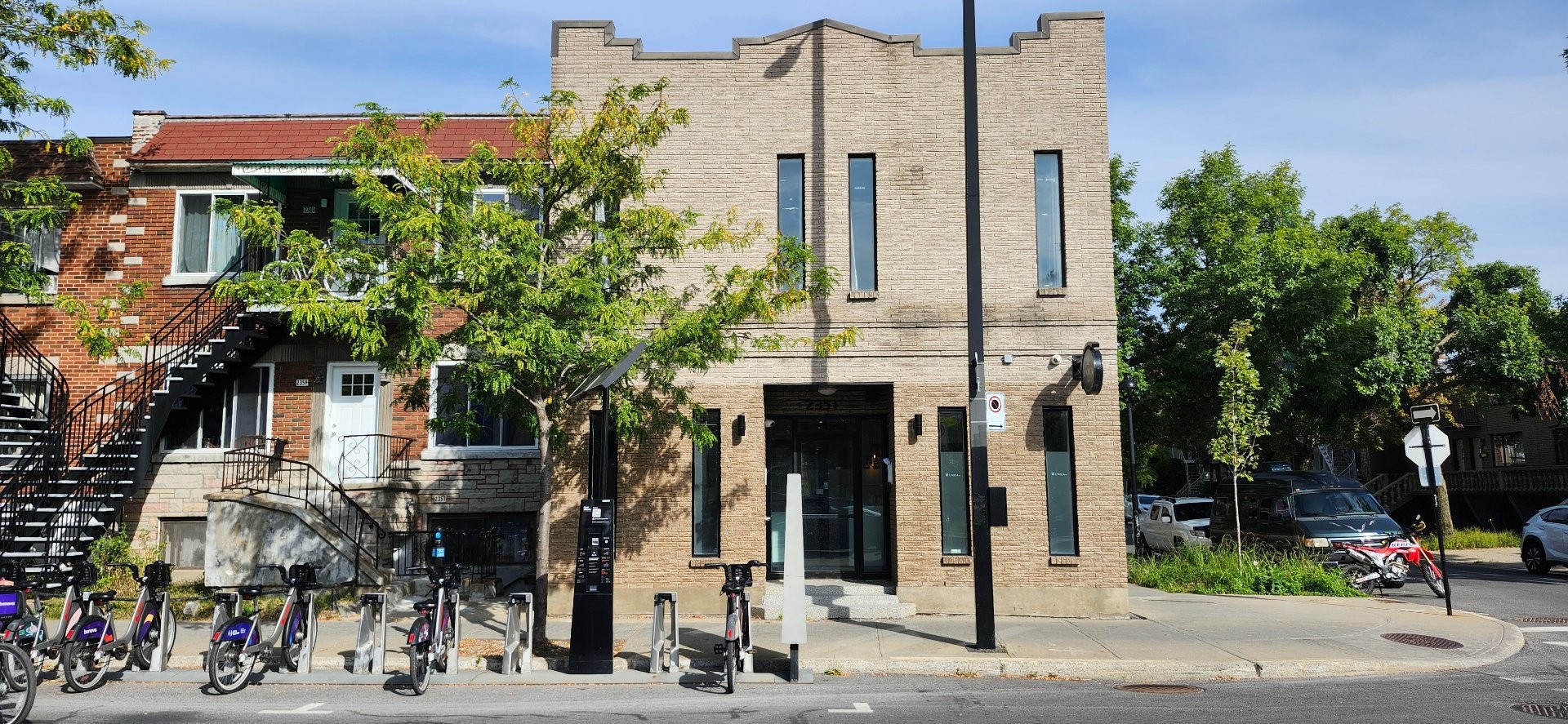 









2351


Rue Allard

, 1,
Montréal (Le Sud-Ouest),




QC
H4L2L1

