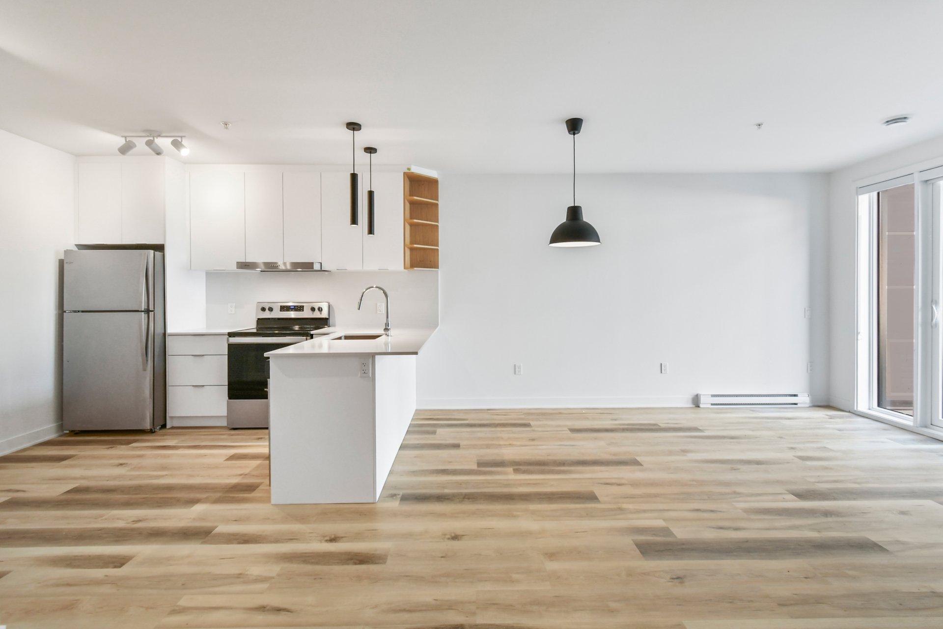 









2121


Av. Papineau

, 210,
Montréal (Ville-Marie),




QC
H2K4J5


