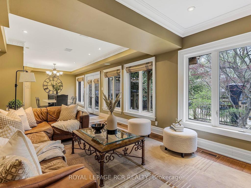 









34


Garden

Avenue,
Richmond Hill,




ON
L4C 6L9

