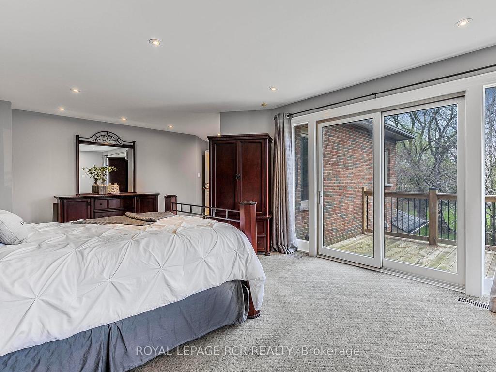 









34


Garden

Avenue,
Richmond Hill,




ON
L4C 6L9

