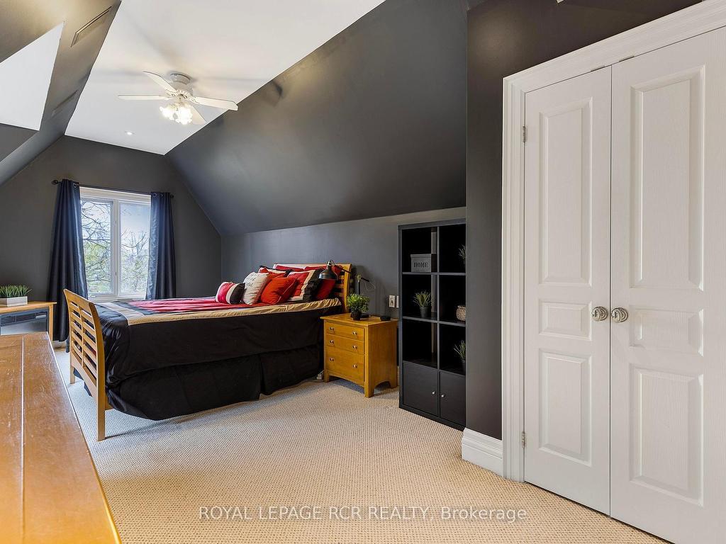 









34


Garden

Avenue,
Richmond Hill,




ON
L4C 6L9

