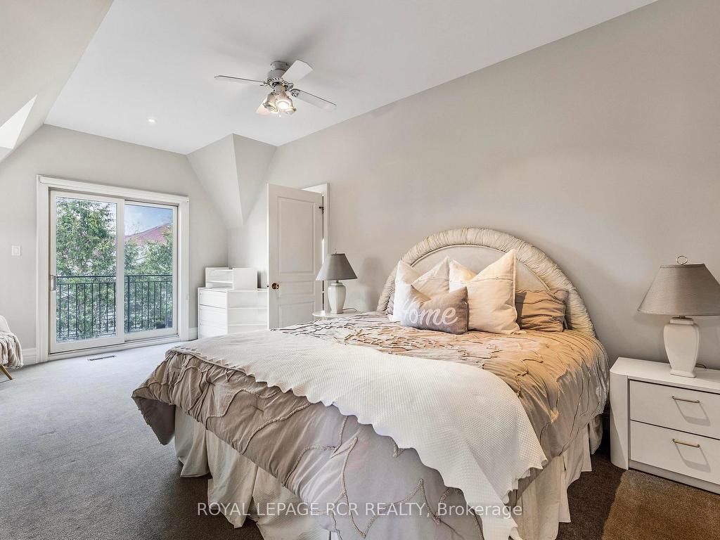 









34


Garden

Avenue,
Richmond Hill,




ON
L4C 6L9

