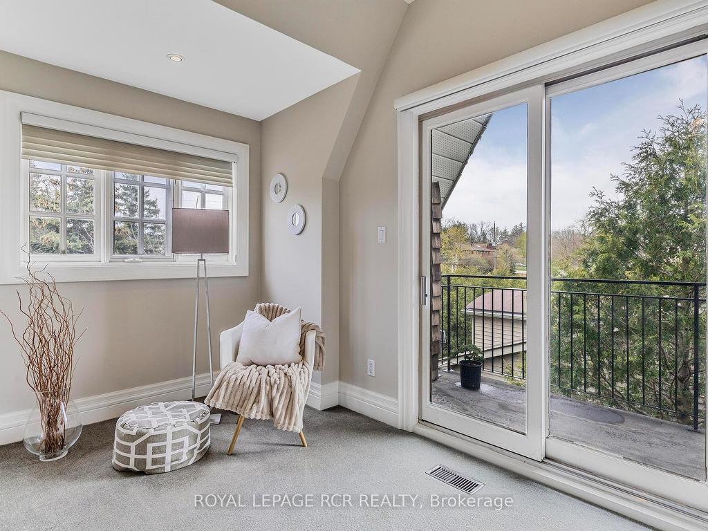 









34


Garden

Avenue,
Richmond Hill,




ON
L4C 6L9

