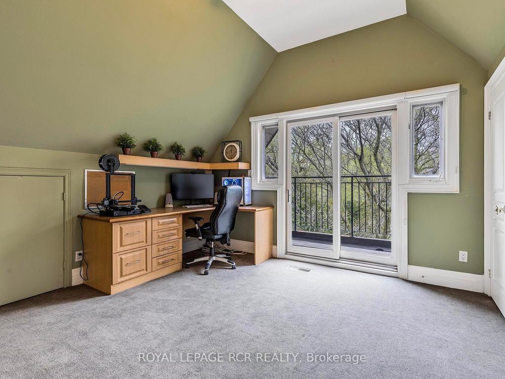 









34


Garden

Avenue,
Richmond Hill,




ON
L4C 6L9

