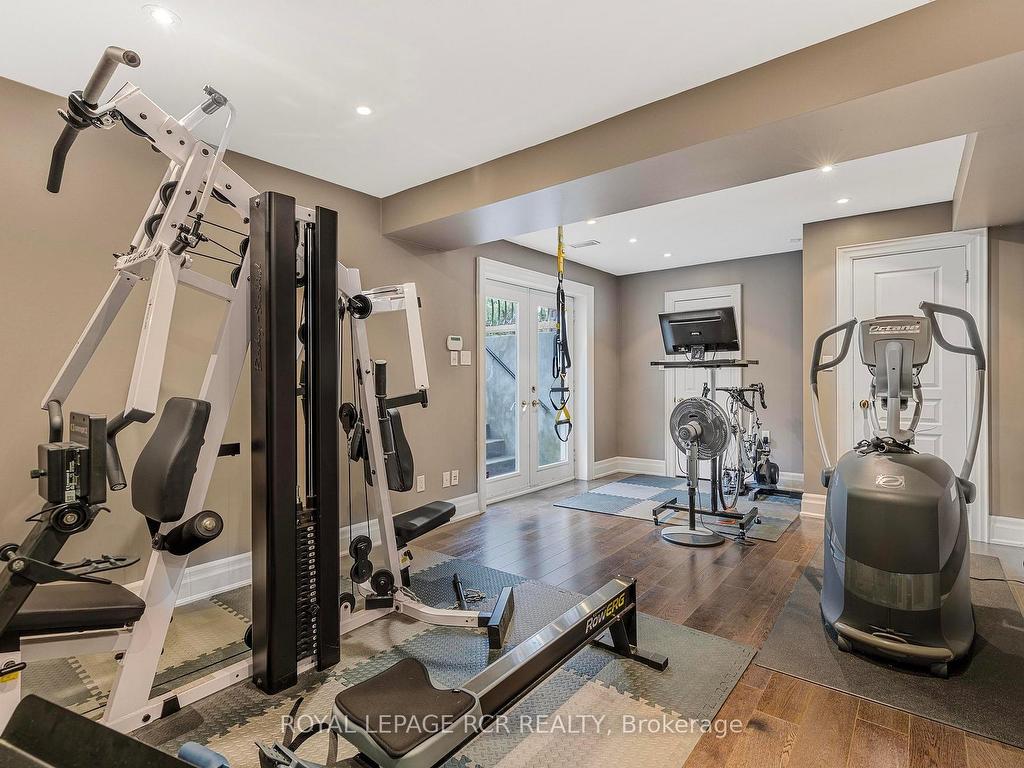 









34


Garden

Avenue,
Richmond Hill,




ON
L4C 6L9

