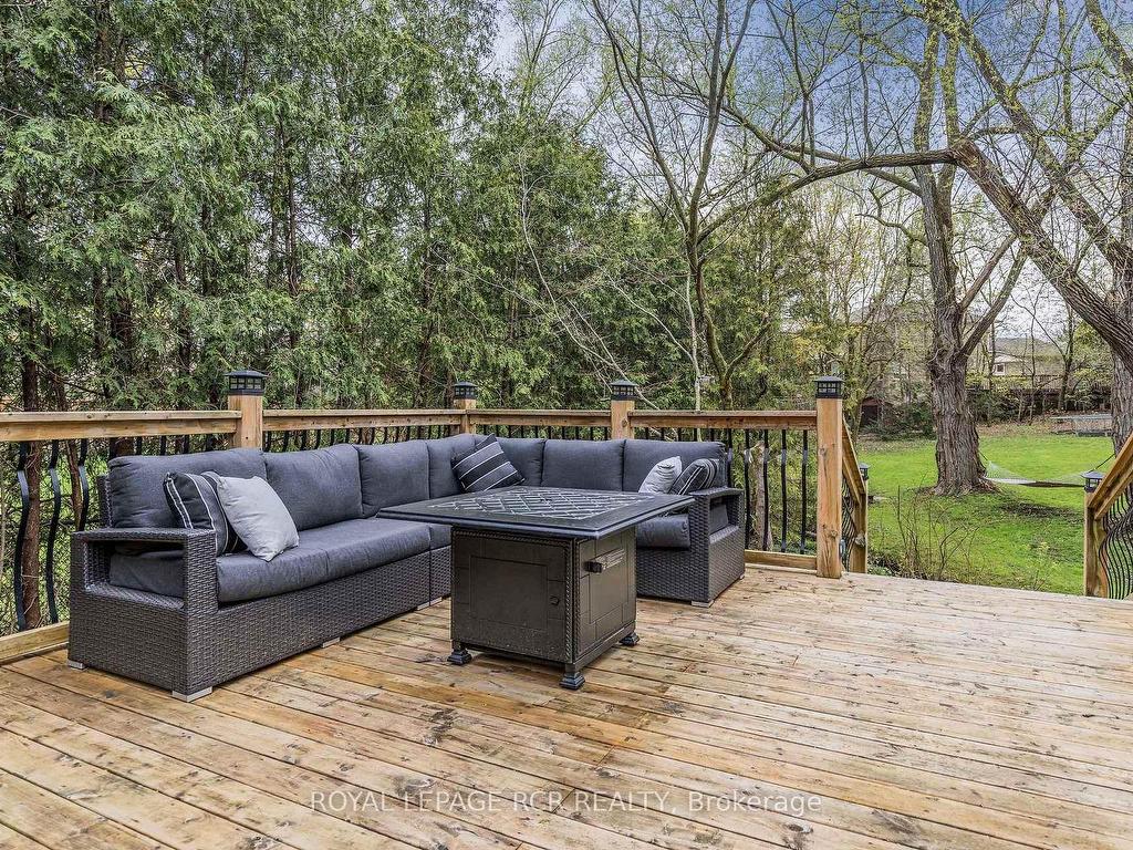 









34


Garden

Avenue,
Richmond Hill,




ON
L4C 6L9

