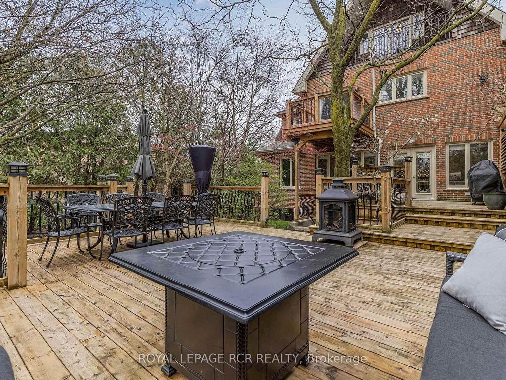









34


Garden

Avenue,
Richmond Hill,




ON
L4C 6L9

