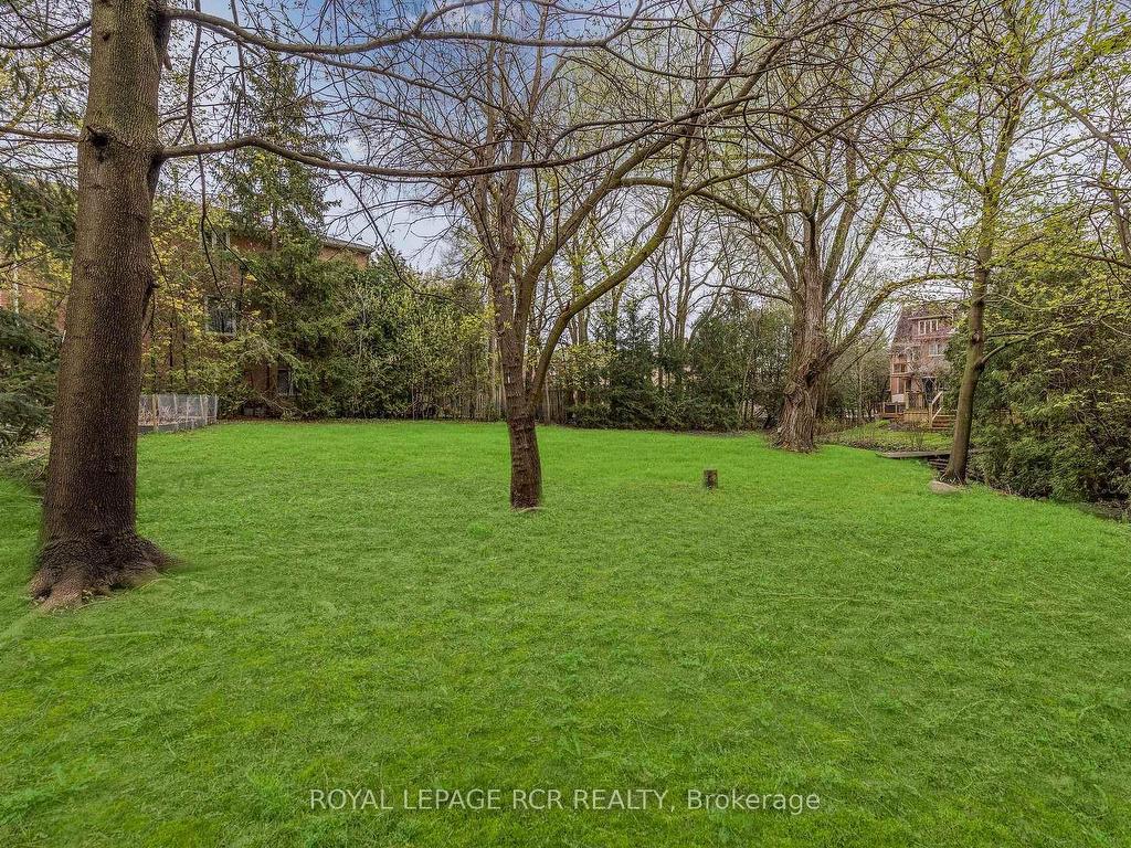 









34


Garden

Avenue,
Richmond Hill,




ON
L4C 6L9

