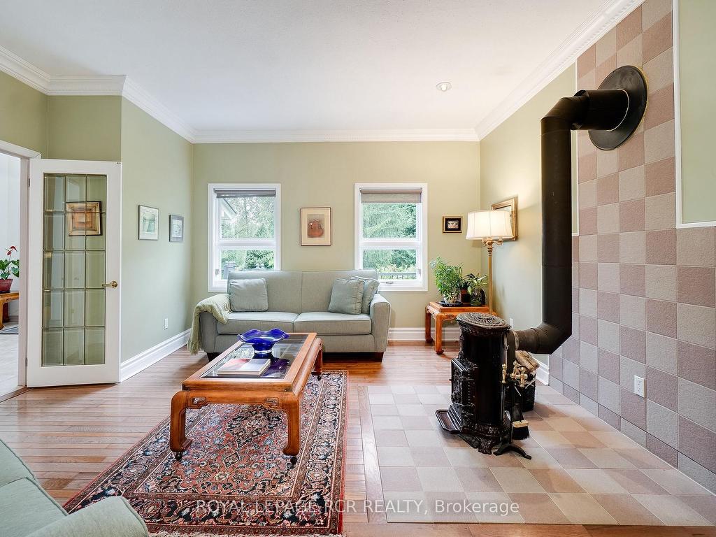 









5823


Eighth

Line,
Erin,




ON
N0B 1Z0

