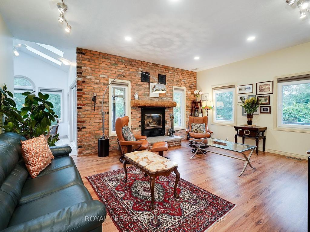 









5823


Eighth

Line,
Erin,




ON
N0B 1Z0

