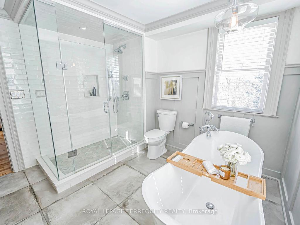 









6


Aileen Lewis

Court,
Markham,




ON
L6E 1A8

