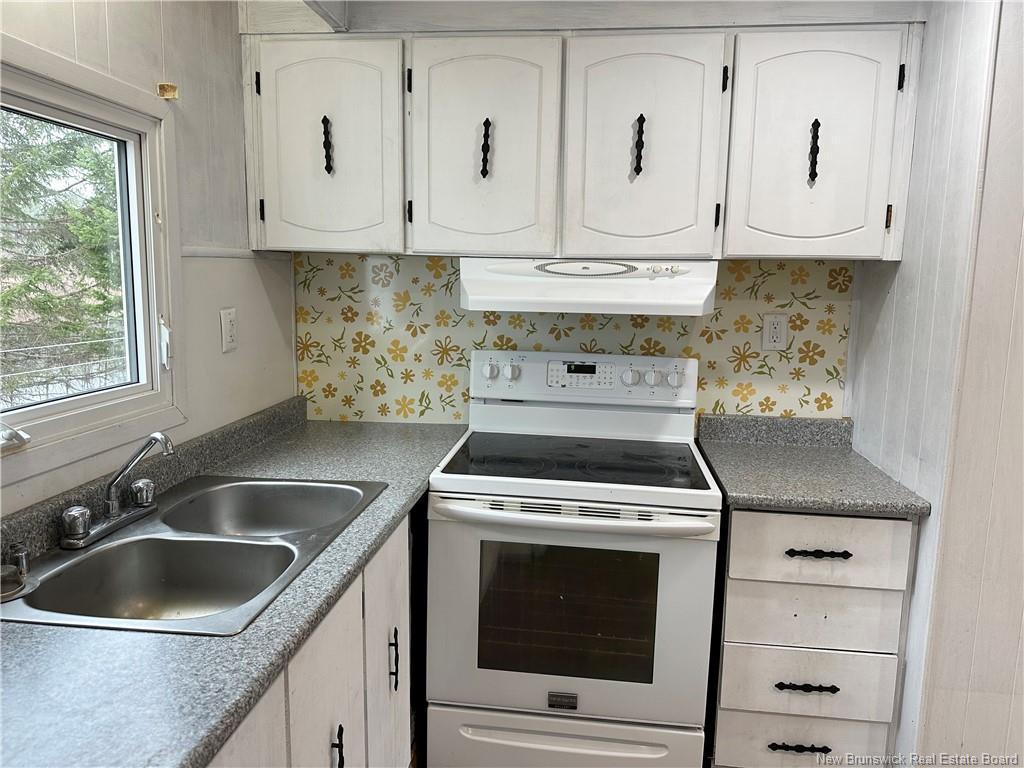 









1072


Howard

RD,
Keenans,




NB
E9B 2E7

