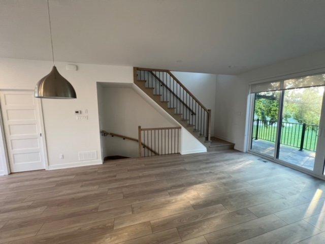 









417


Rue Houde

,
La Prairie,




QC
J5R0T8

