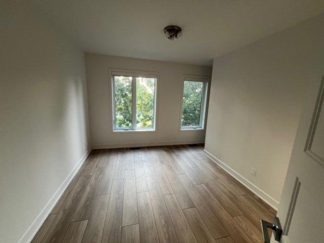 









417


Rue Houde

,
La Prairie,




QC
J5R0T8

