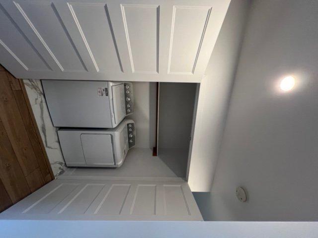 









417


Rue Houde

,
La Prairie,




QC
J5R0T8

