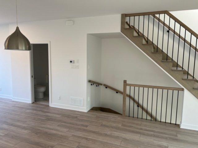 









417


Rue Houde

,
La Prairie,




QC
J5R0T8

