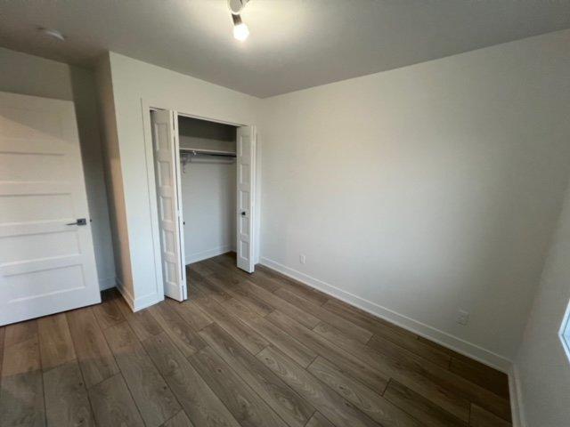 









417


Rue Houde

,
La Prairie,




QC
J5R0T8

