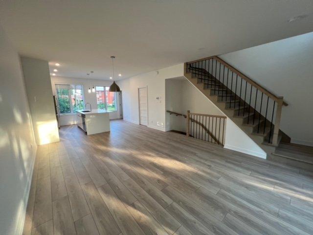 









417


Rue Houde

,
La Prairie,




QC
J5R0T8

