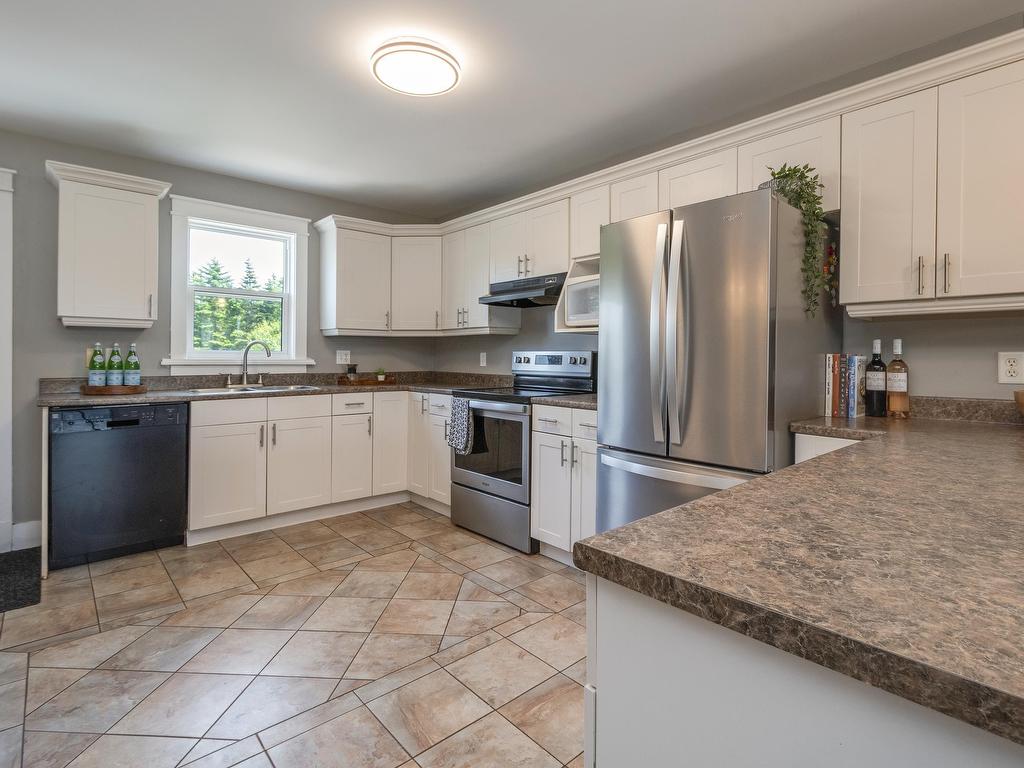 












271 Leslie Road

,
East Lawrencetown,




NS
B2Z 1T4

