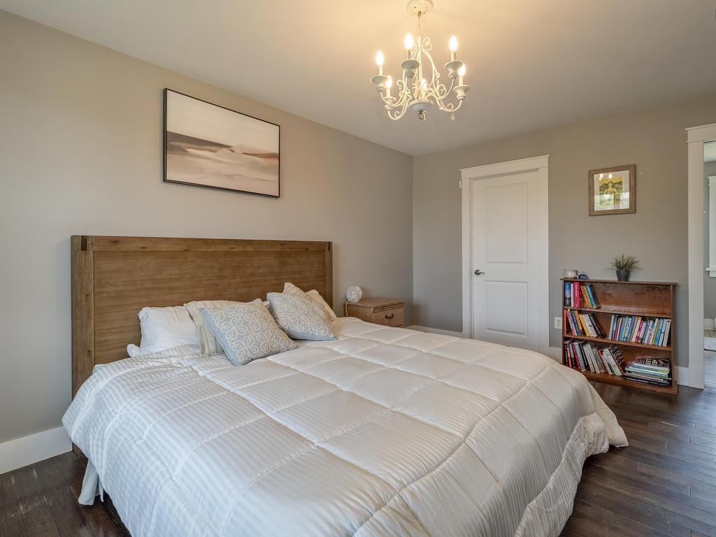 












271 Leslie Road

,
East Lawrencetown,




NS
B2Z 1T4

