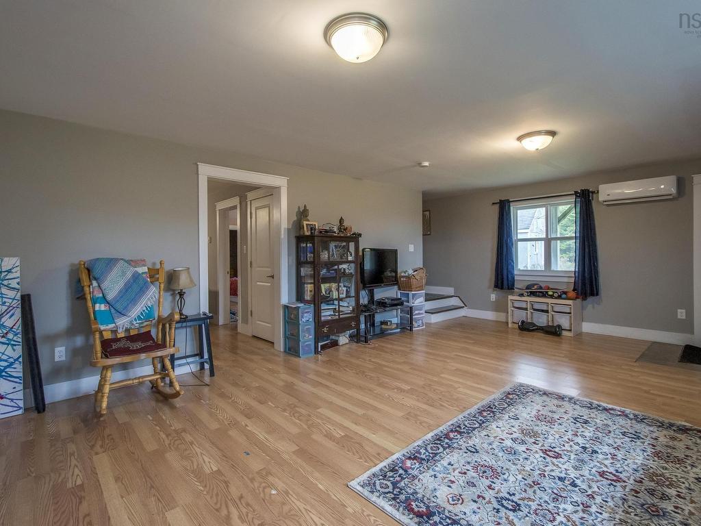 












271 Leslie Road

,
East Lawrencetown,




NS
B2Z 1T4

