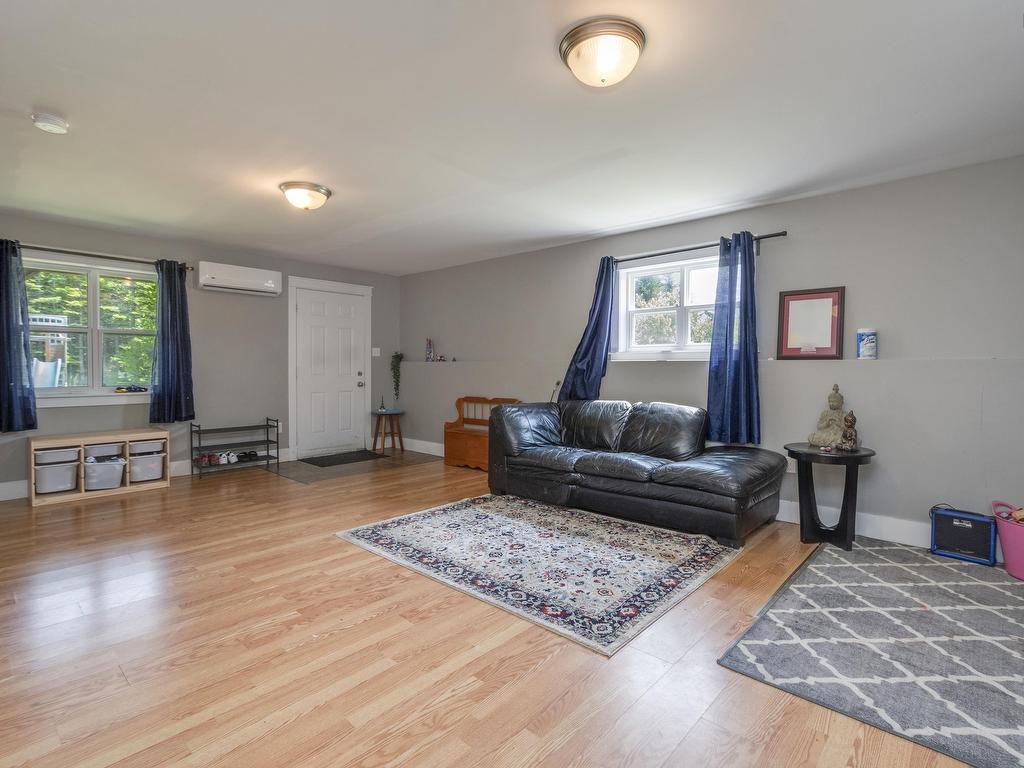 












271 Leslie Road

,
East Lawrencetown,




NS
B2Z 1T4

