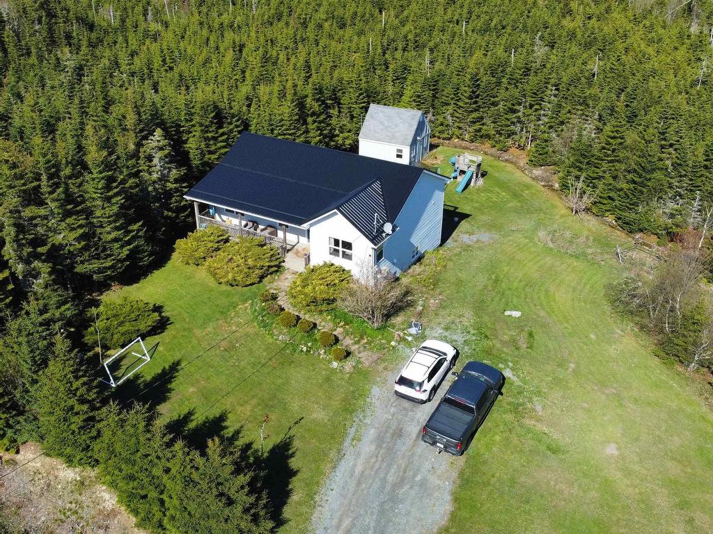 












271 Leslie Road

,
East Lawrencetown,




NS
B2Z 1T4

