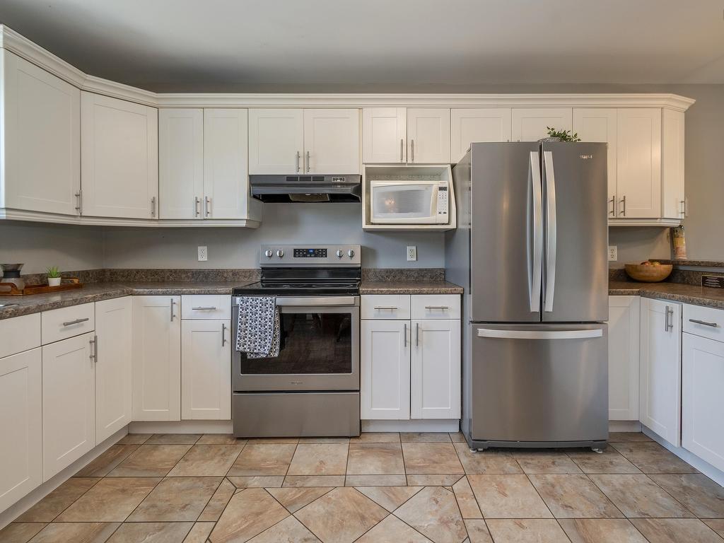 












271 Leslie Road

,
East Lawrencetown,




NS
B2Z 1T4

