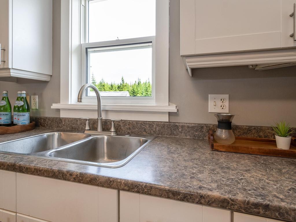 












271 Leslie Road

,
East Lawrencetown,




NS
B2Z 1T4

