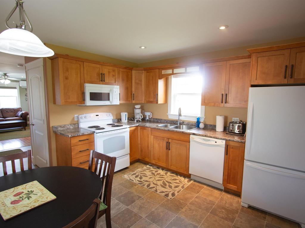 












73 Duke Street

,
Summerside,




PE
C1N 5E6


