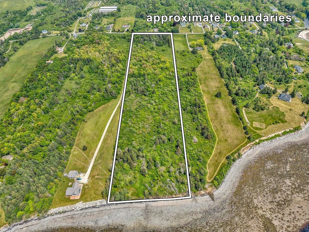 












Lot Fort Point Road

,
Weymouth North,







NS
B0W 3T0

