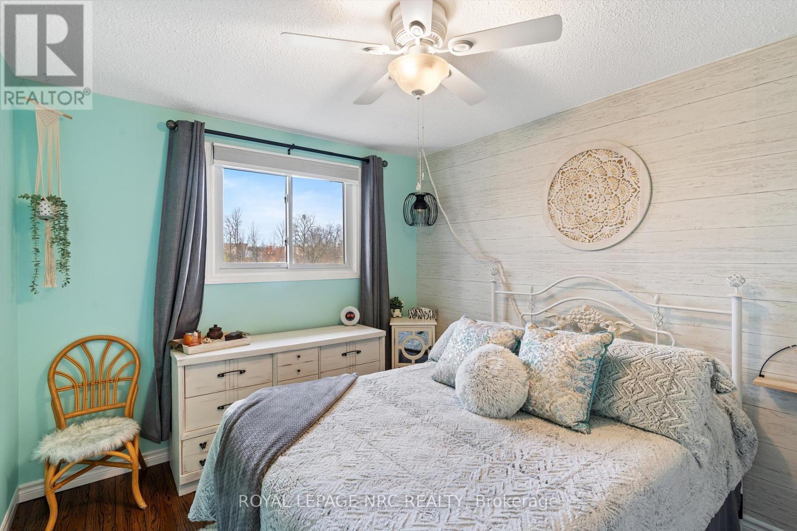 












6921 WATERS AVENUE

,
Niagara Falls (Arad/Fallsview),




Ontario
L2G5X4

