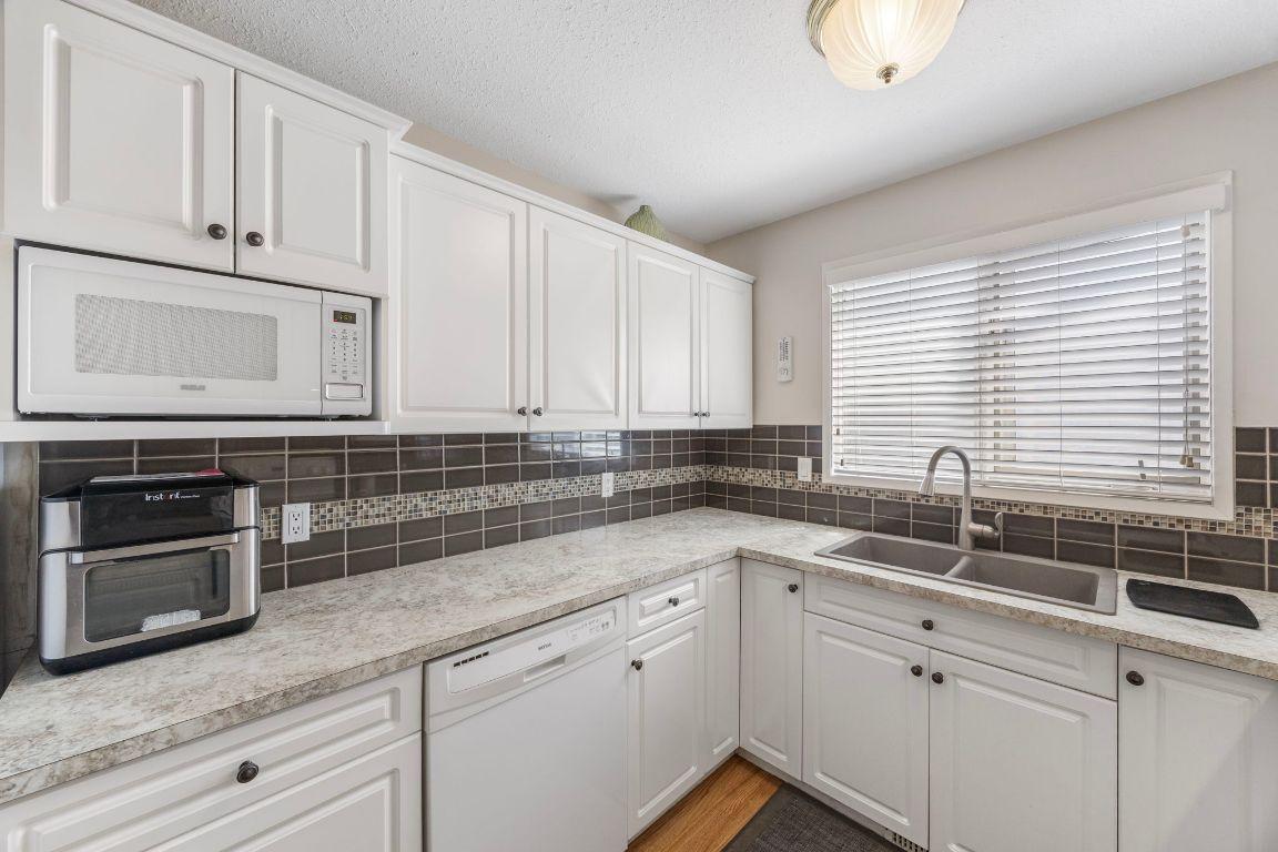 









2640


Gordon

Drive,
Kelowna,




BC
V1W 3R2

