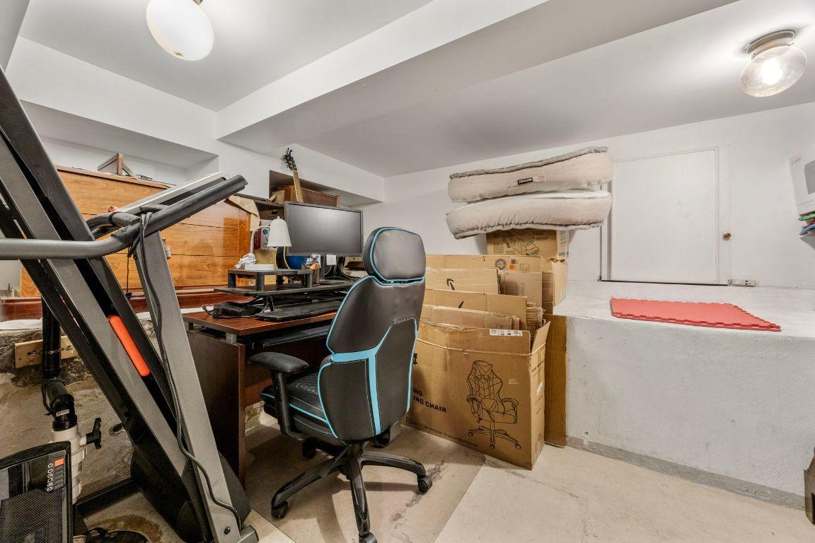 









2640


Gordon

Drive,
Kelowna,




BC
V1W 3R2

