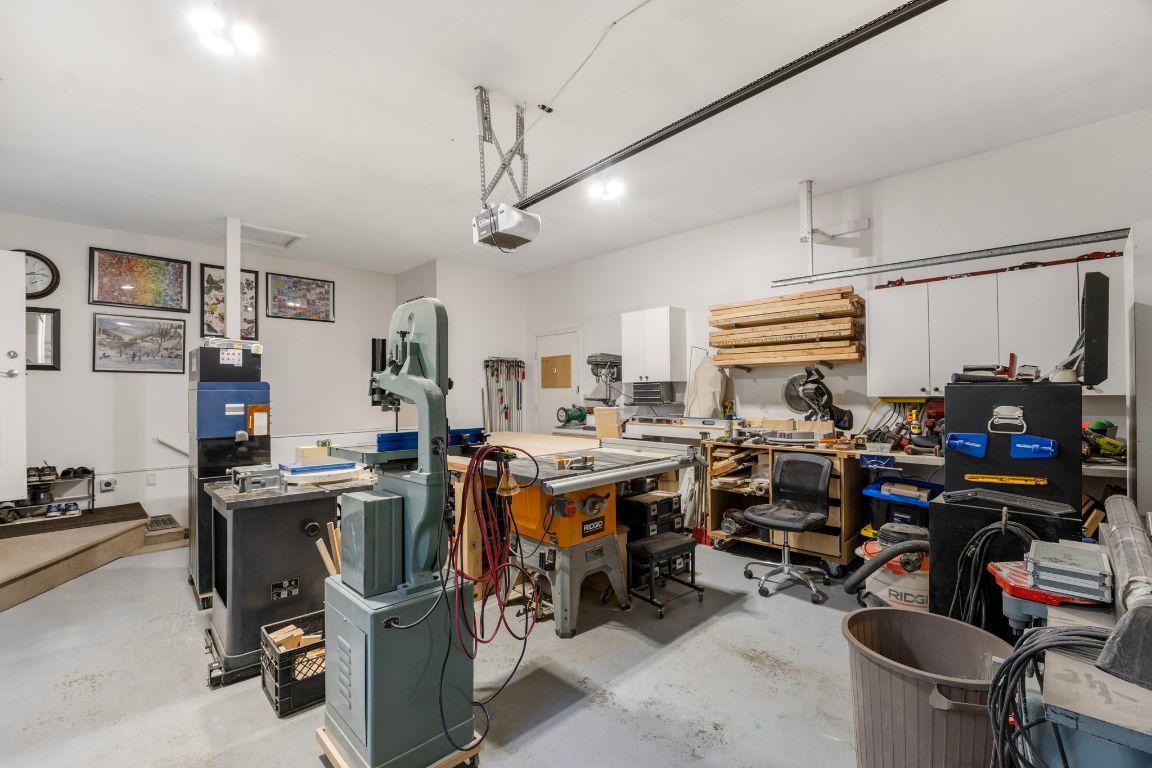 









2640


Gordon

Drive,
Kelowna,




BC
V1W 3R2

