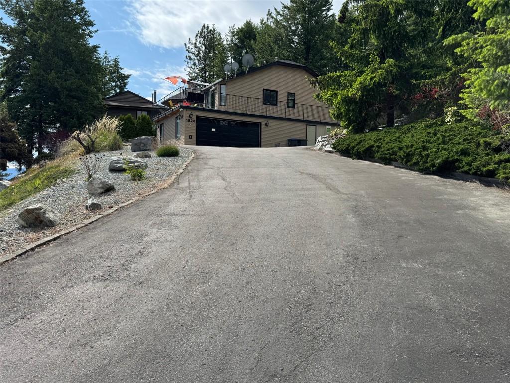 









1820


Olympus

Way,
West Kelowna,




BC
V1Z 3J1

