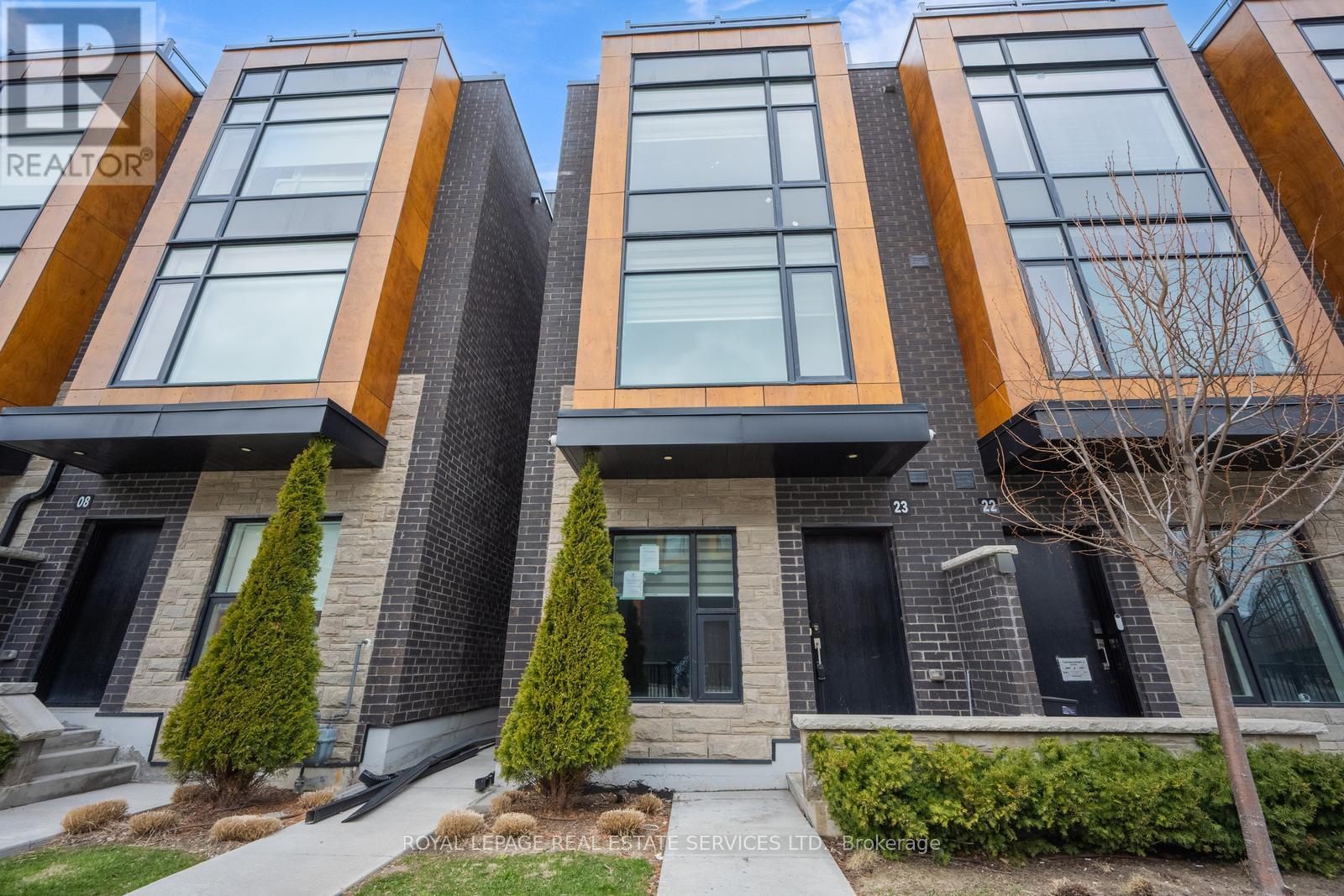 












23 - 200 MALTA AVENUE

,
Brampton,




Ontario
L6Y6H8


