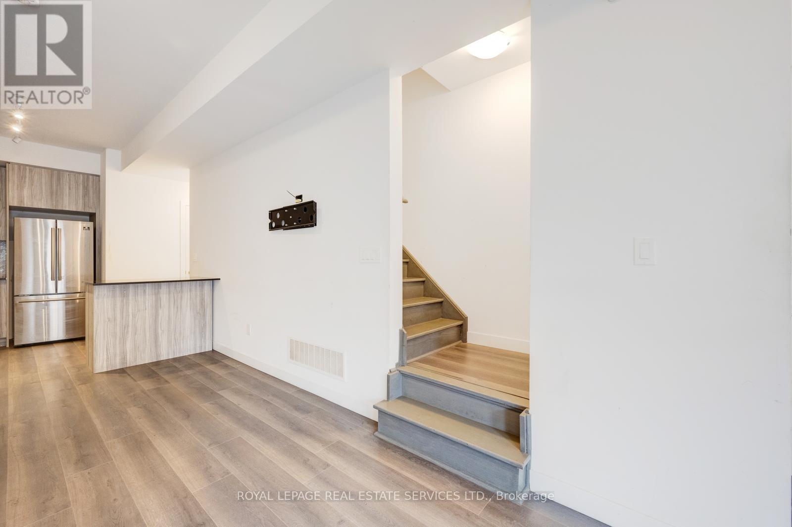 












23 - 200 MALTA AVENUE

,
Brampton,




Ontario
L6Y6H8

