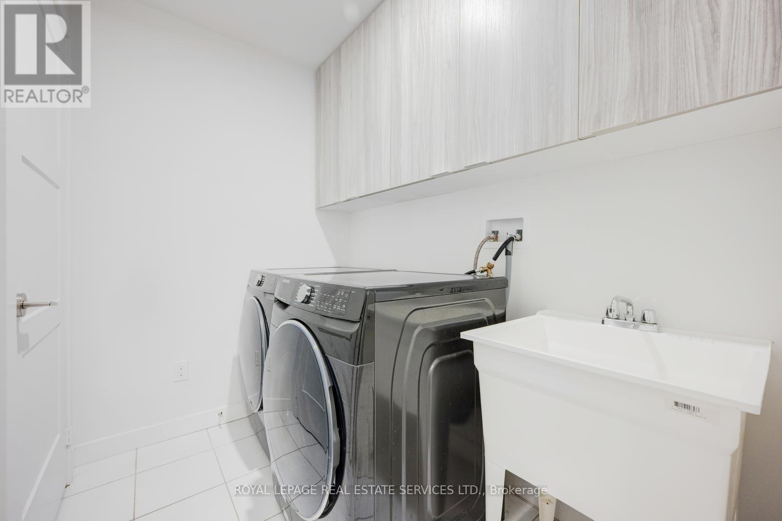 












23 - 200 MALTA AVENUE

,
Brampton,




Ontario
L6Y6H8

