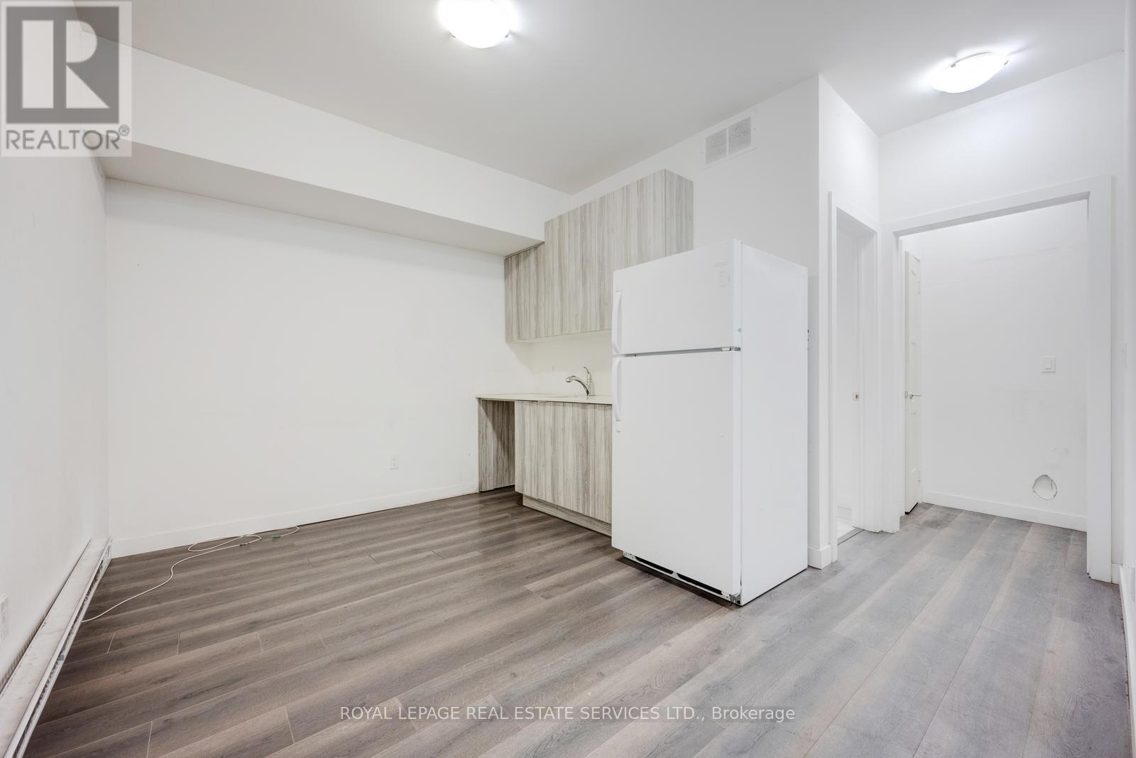












23 - 200 MALTA AVENUE

,
Brampton,




Ontario
L6Y6H8

