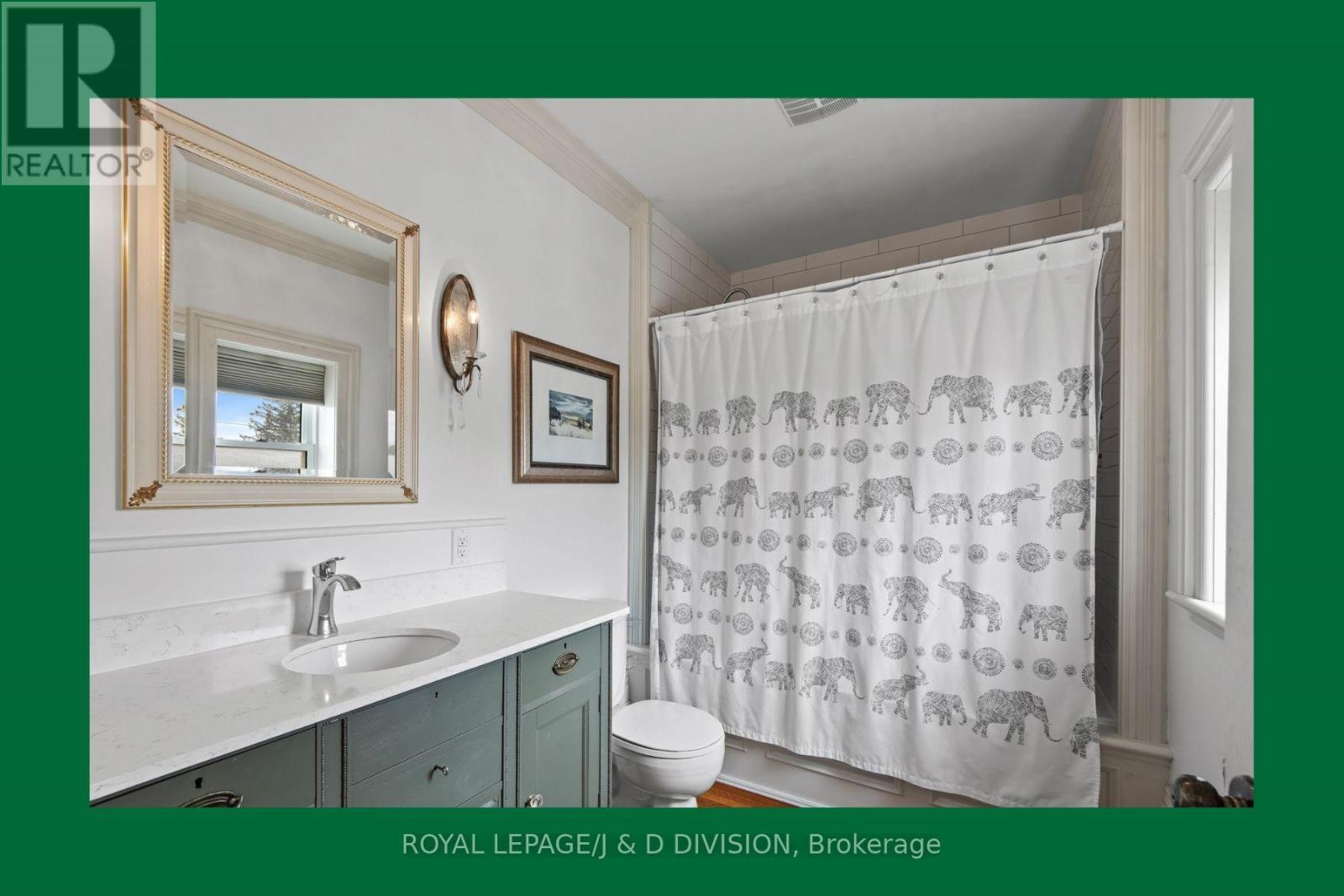 












LAKEFIELD - 16 ALBERT STREET

,
Selwyn,




Ontario
K0L2H0

