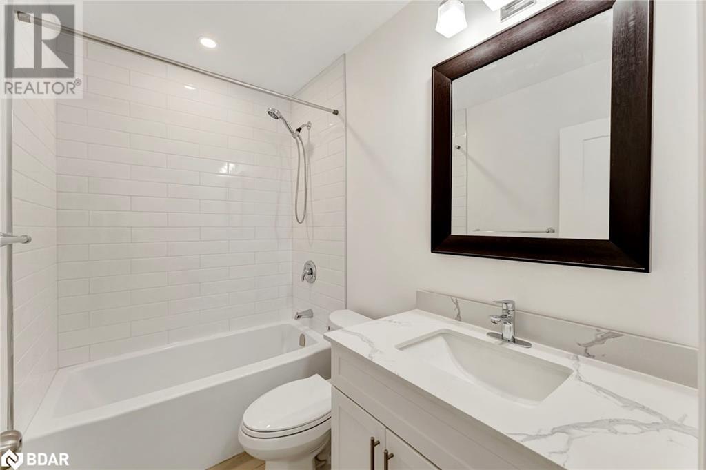 












379 EAST 27TH Street

,
Hamilton,




Ontario
L8V3H1

