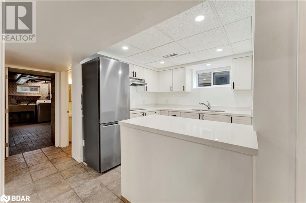 












379 EAST 27TH Street

,
Hamilton,




Ontario
L8V3H1

