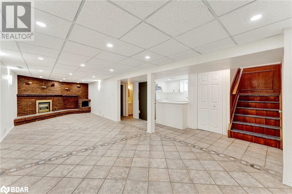 












379 EAST 27TH Street

,
Hamilton,




Ontario
L8V3H1

