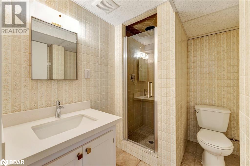 












379 EAST 27TH Street

,
Hamilton,




Ontario
L8V3H1

