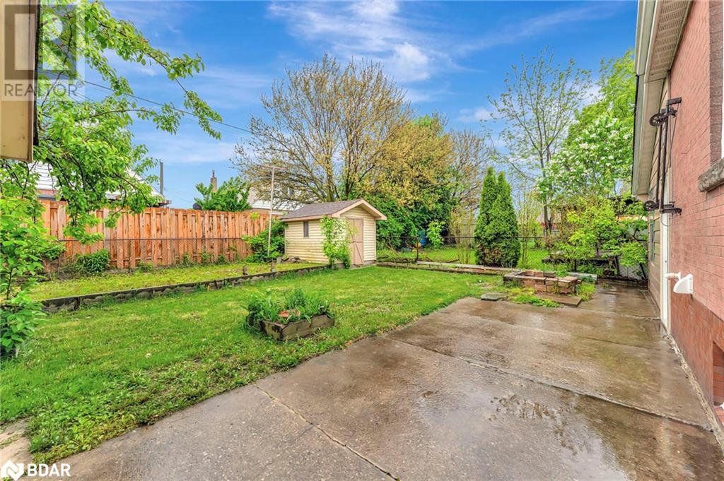 












379 EAST 27TH Street

,
Hamilton,




Ontario
L8V3H1

