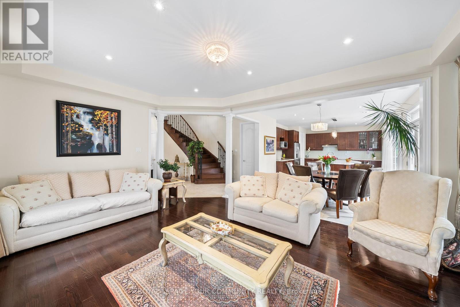 












108 HEADWATER CRESCENT

,
Richmond Hill,




Ontario
L4E0T2

